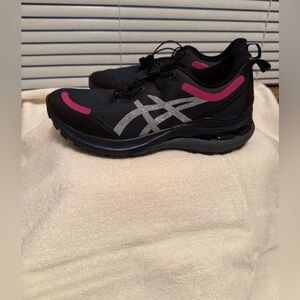 ASICS Gel Kayano 28 AWL Women running shoe size 7